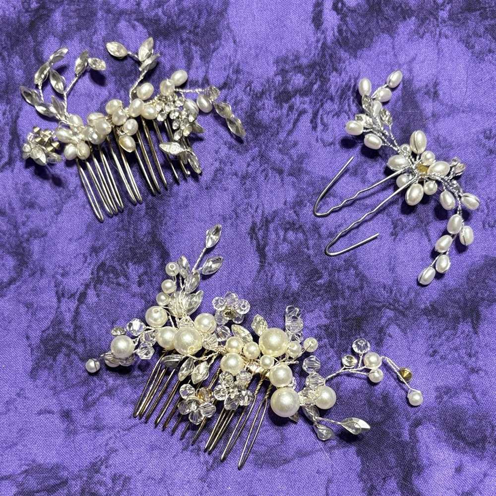 Source Unknown Pearl & Crystal Bridal Hair Comb and Pins - Silver Tone